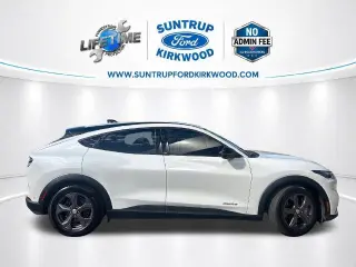 Ford Mustang Mach-E 2023 Select 4dr SUV