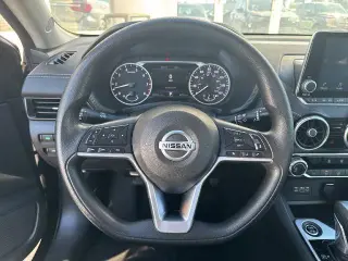 Nissan Sentra 2023 SV Sedán 4 puertas