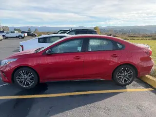 Kia Forte 2024 GT-Line sedán de 4 puertas