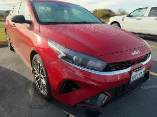 Kia Forte 2024 GT-Line sedán de 4 puertas