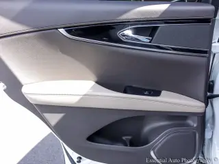 Lincoln Nautilus 2023 AWD Standard SUV de 4 puertas