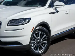 Lincoln Nautilus 2023 AWD Standard SUV de 4 puertas