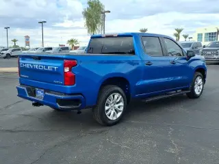 Chevrolet Silverado 1500 2023 4x2 Custom 4dr Crew Cab 5.8 ft. SB