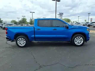 Chevrolet Silverado 1500 2023 4x2 Custom 4dr Crew Cab 5.8 ft. SB