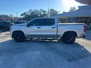 Chevrolet Silverado 1500 2021 4x2 Custom 4dr Crew Cab 5.8 ft. SB
