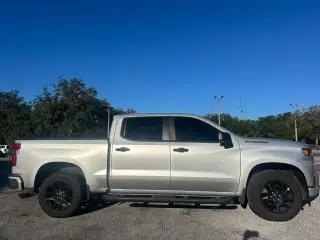 Chevrolet Silverado 1500 2021 4x2 Custom 4dr Crew Cab 5.8 ft. SB