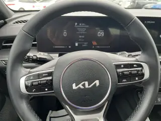 Kia K5 2025 GT-Line sedán de 4 puertas