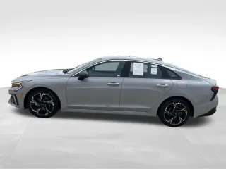 Kia K5 2025 GT-Line sedán de 4 puertas