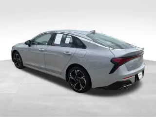 Kia K5 2025 GT-Line sedán de 4 puertas