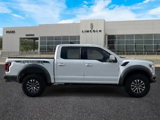 Ford F-150 2019 4x4 Raptor 4dr SuperCrew 5.5 ft. SB
