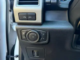 Ford F-150 2017 4x4 Lariat 4dr SuperCrew 5.5 ft. SB