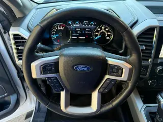 Ford F-150 2017 4x4 Lariat 4dr SuperCrew 5.5 ft. SB