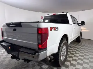 Ford F-250 Super Duty 2022 4x4 Lariat 4dr Crew Cab 6.8 ft. SB Pickup