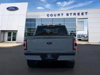 Ford F-150 2023 4x4 Lariat 4dr SuperCrew 5.5 ft. SB