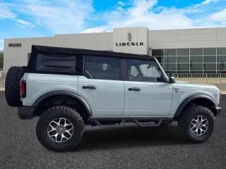 Ford Bronco 2022 4x4 Base Advanced 4dr SUV