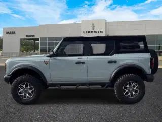Ford Bronco 2022 4x4 Base Advanced 4dr SUV