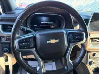 Chevrolet Suburban 2022 4x4 LT SUV de 4 puertas