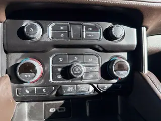 Chevrolet Suburban 2022 4x4 LT SUV de 4 puertas