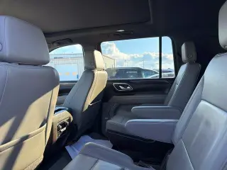 Chevrolet Suburban 2022 4x4 LT SUV de 4 puertas
