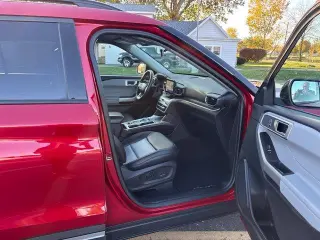 Ford Explorer 2024 AWD XLT 4dr SUV