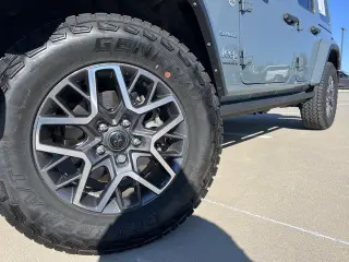 Jeep Wrangler 2024 4x4 Sahara 4 SUV