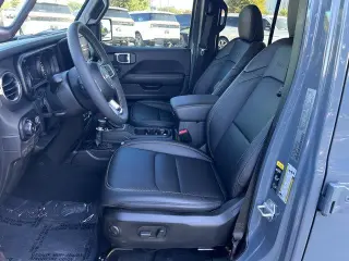 Jeep Wrangler 2024 4x4 Sahara 4 SUV