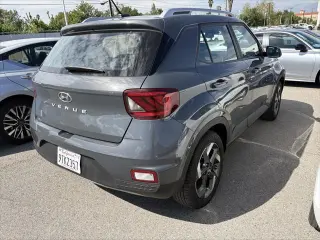Hyundai VENUE 2025 SEL 4dr Crossover