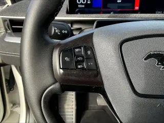 Ford Mustang Mach-E 2023 AWD GT 4dr SUV