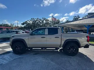 Chevrolet Colorado 2024 4x4 Trail Boss 4dr Crew Cab 5 ft. SB