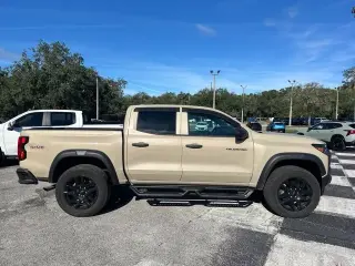 Chevrolet Colorado 2024 4x4 Trail Boss 4dr Crew Cab 5 ft. SB