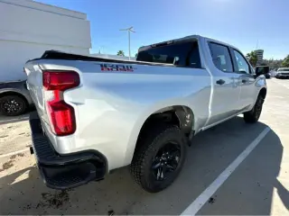 Chevrolet Silverado 1500 2022 4x4 Custom Trail Boss 4dr Crew Cab 5.8 ft. SB