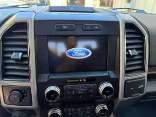 Ford F-150 2019 4x4 Lariat 4dr SuperCrew 6.5 ft. SB