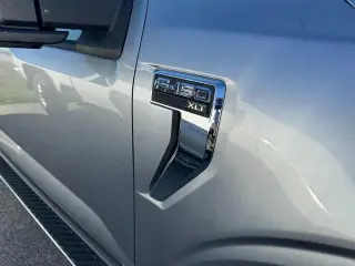 Ford F-150 2022 4x4 XLT 4dr SuperCrew con cabina de 5.5 pies de largo