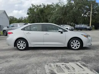 Toyota Corolla 2026 LE 4dr Sedán