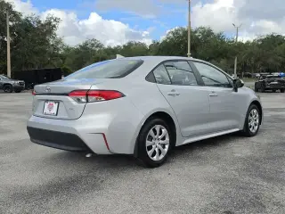 Toyota Corolla 2026 LE 4dr Sedán