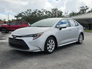 Toyota Corolla 2026 LE 4dr Sedán