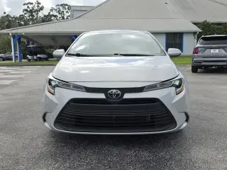 Toyota Corolla 2026 LE 4dr Sedán