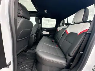 GMC Canyon 2024 4x4 AT4X 4dr Crew Cab 5 ft. SB