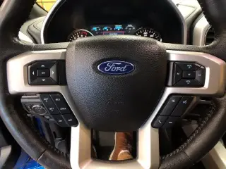 Ford F-150 2018 4x4 Lariat 4dr SuperCrew 5.5 ft. SB