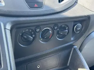 Ford Transit 2017 250 3 puertas Teta Techo Bajo Furgoneta de Carga con Puertas Laterales del Pasajero 60/40