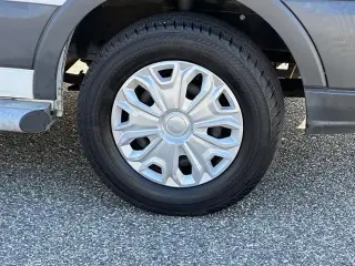 Ford Transit 2017 250 3 puertas Teta Techo Bajo Furgoneta de Carga con Puertas Laterales del Pasajero 60/40