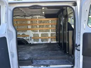 Ford Transit 2017 250 3 puertas Teta Techo Bajo Furgoneta de Carga con Puertas Laterales del Pasajero 60/40