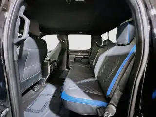 Ford F-150 2018 4x4 Raptor 4dr SuperCrew 5.5 ft. SB