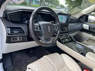 Lincoln Navigator L 2022 4x4 Black Label SUV de 4 puertas