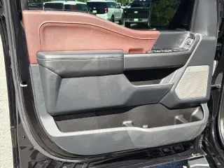 Ford F-150 2023 4x4 Lariat 4dr SuperCrew 5.5 ft. SB