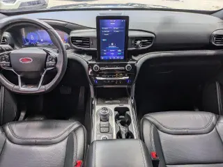 Ford Explorer 2021 con tracción en las cuatro ruedas ST 4dr SUV