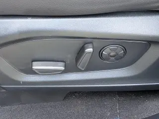 Ford Explorer 2021 con tracción en las cuatro ruedas ST 4dr SUV