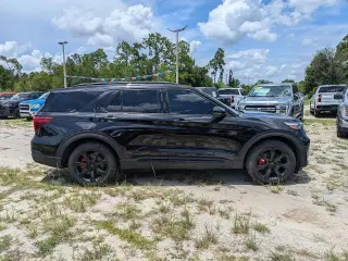 Ford Explorer 2021 con tracción en las cuatro ruedas ST 4dr SUV