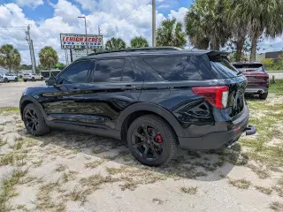 Ford Explorer 2021 con tracción en las cuatro ruedas ST 4dr SUV