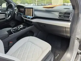 Volkswagen Atlas Cross Sport 2024 AWD SEL Premium R-Line 4Motion 4dr SUV